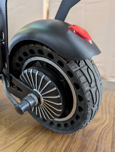 【ご成約済み】認定中古車ZERO9 (走行距離 84km)
