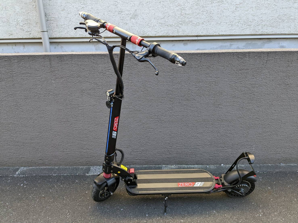 【ご成約済み】認定中古車ZERO9 (走行距離 38km)