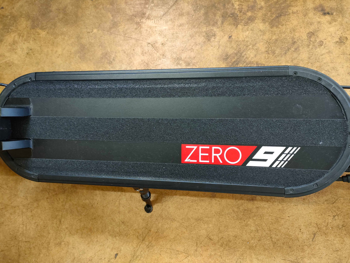 【ご成約済み】認定中古車ZERO9 (走行距離 566km)
