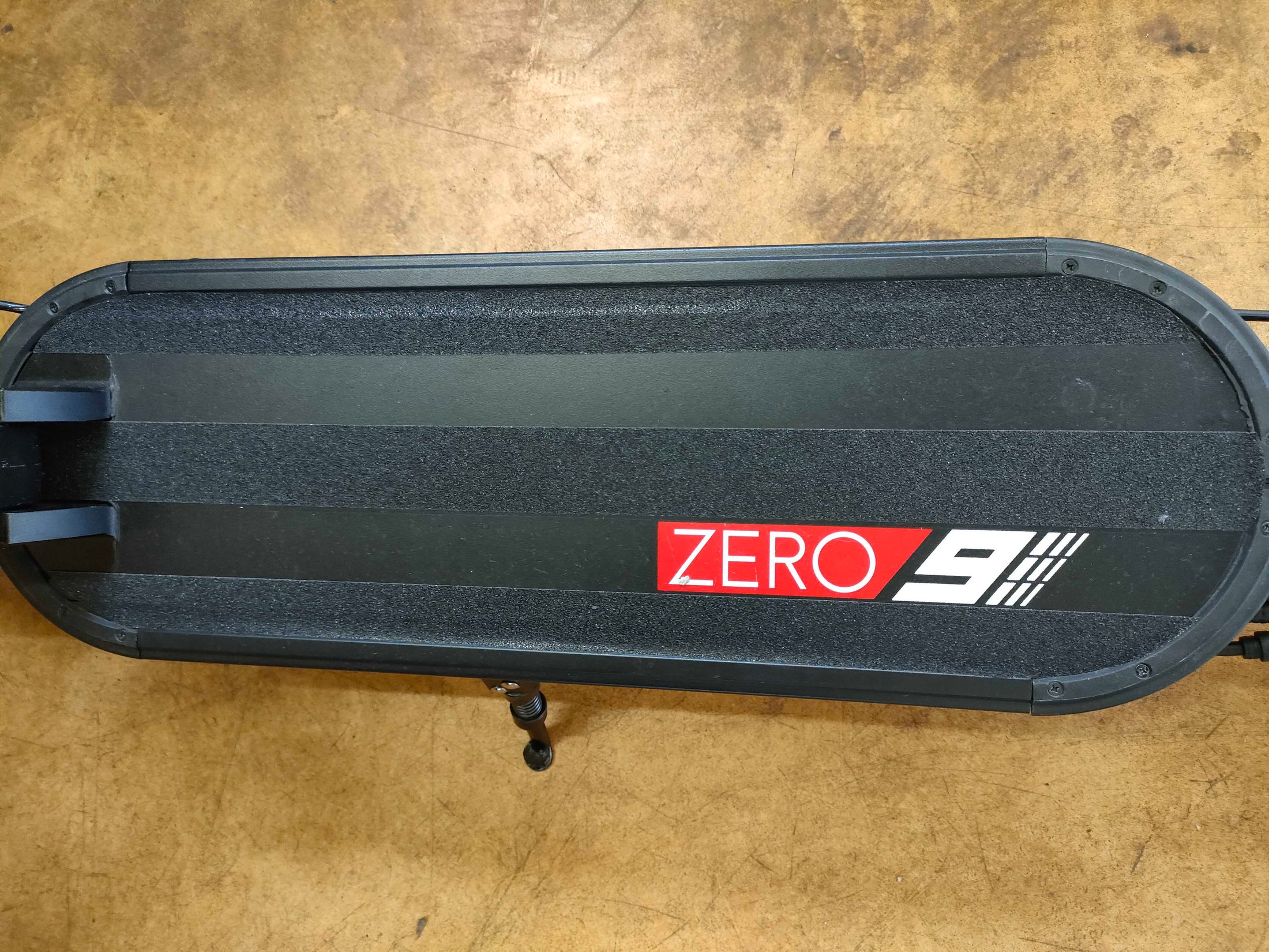 【ご成約済み】認定中古車ZERO9 (走行距離 566km)